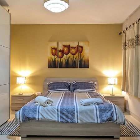 Sweetholidays Malta Sliema Exterior foto